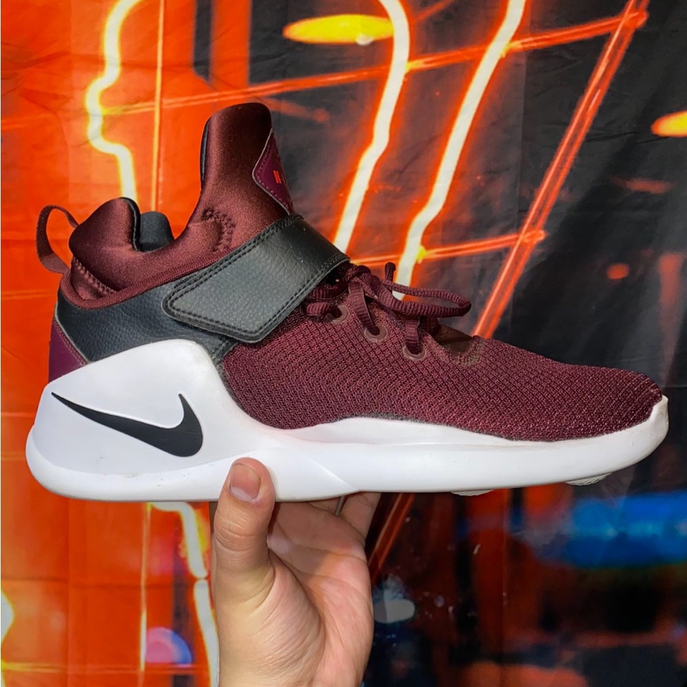 Nike Kwazi ‘Night Maroon’